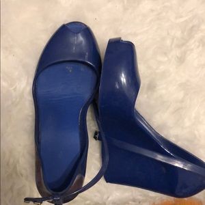 Dark blue jelly heels